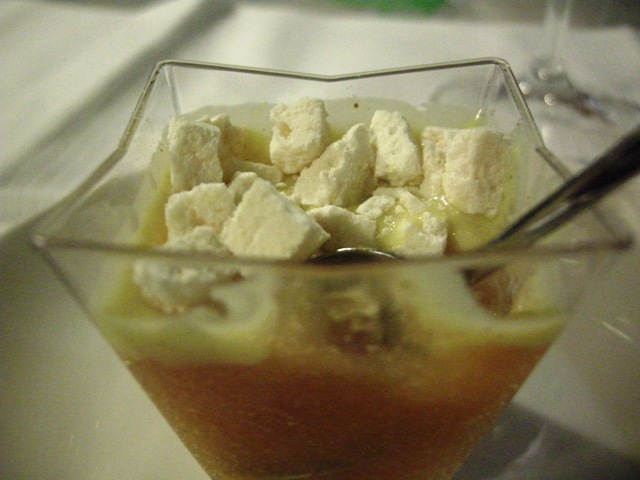 cremoso alla pesca con meringa e vaniglia