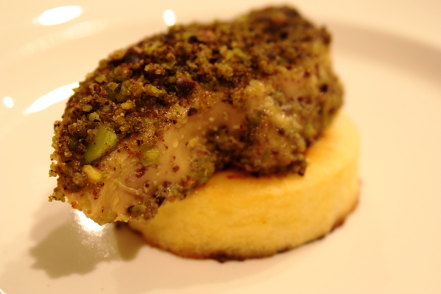 foiegras al vapore in crosta di pistacchi