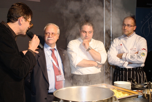 Ai fornelli Angelo d' Amico