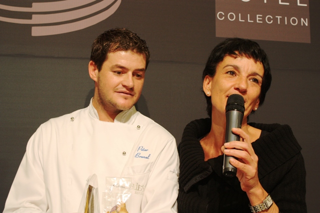 Nicoletta racconta l' elegante arredo della Gourmet Arena, grazie a Schonhuber Franchi!