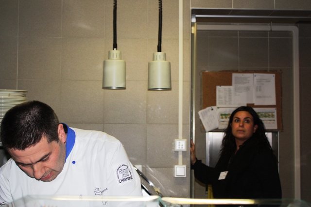 in cucina arriva a sorpresa Simone Fracassi