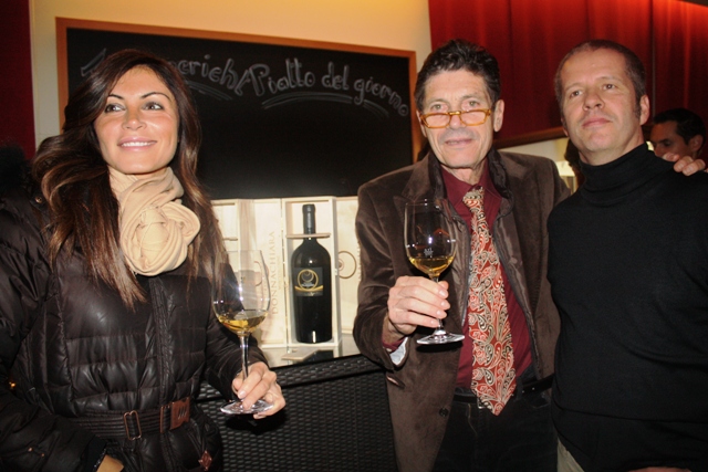 un brindisi con Ilaria Petitto (Donna Chiara) e Ernst Knam