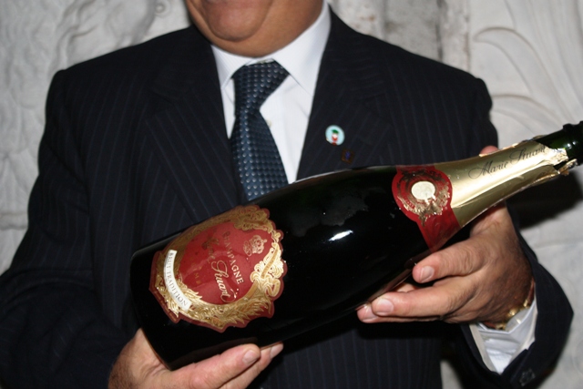 ...ma subito dopo ecco lo champagne Marie Stuart