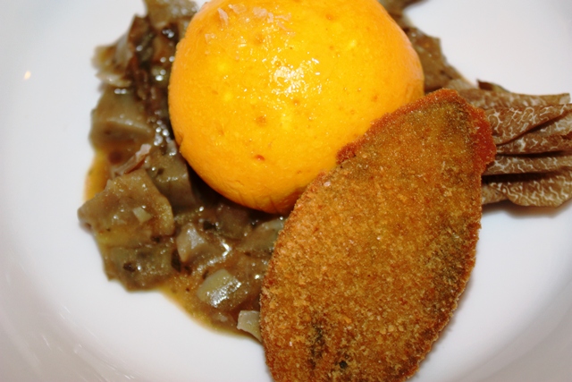 "uovo nell' uovo" con carciofi