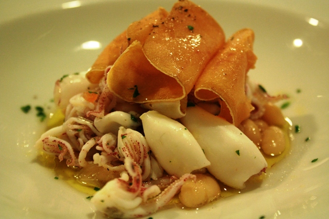 calamaretti con fagioli e bottarga