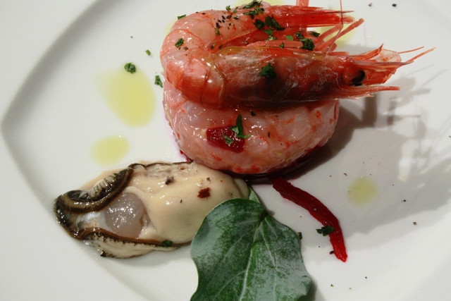 tartare di gamberi rossi  e rape rosse