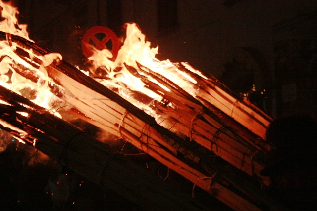 le torce fiammeggianti