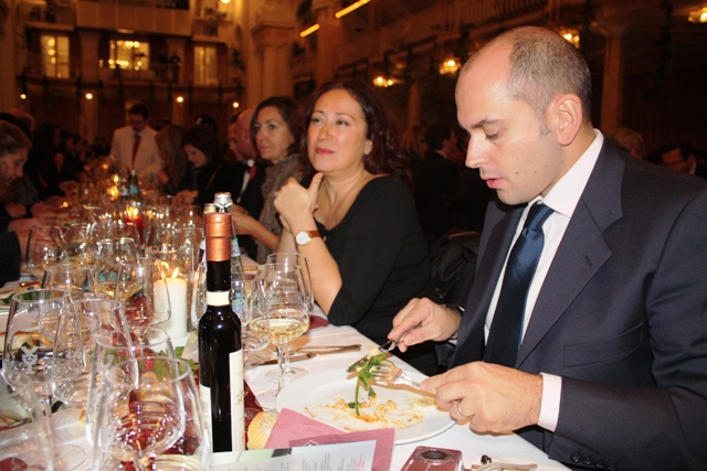 Andrea Gori e a seguire Anna Scafuri