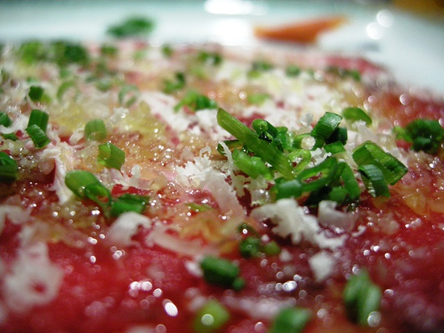 carpaccio-di-manzo-con-grana-erbe-fini carpaccio di manzo alle erbe fini