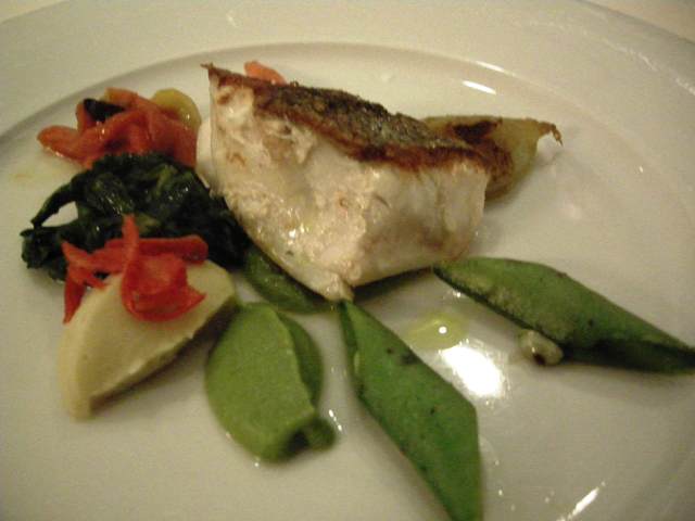 cernia-fave-freche-e-secche-olio-alle-alici cernia con fave fresche e secche e olio alle alici