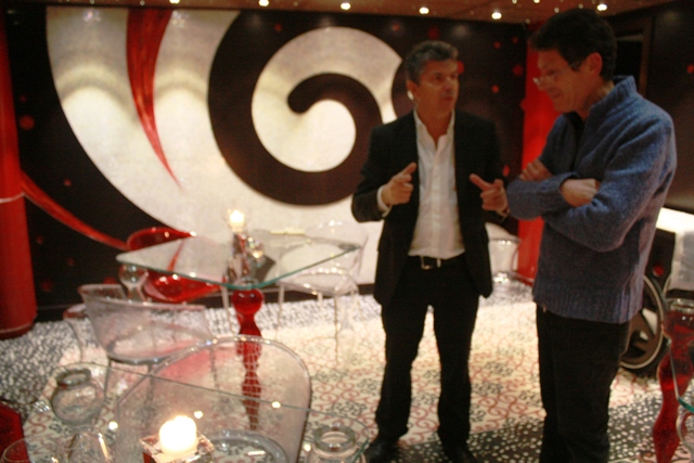 claudio-tiranini-e-luigi-cremona con claudio tiranini nella sala "tappeto volante"