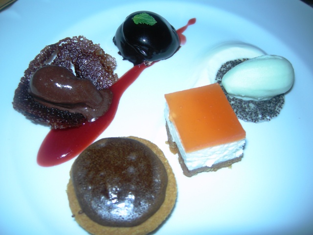 dscn0243 il dessert, stranamente non elegante come d' abitudine da Arnolfo