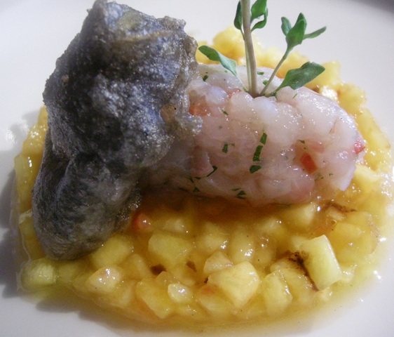 ferrar-tartare-gallinella-alla-liquirizia-pesche-nettarine-e-banana-in-pastella Tartara di gallinella alla liquirizia con pesche nettarine e banana fritta