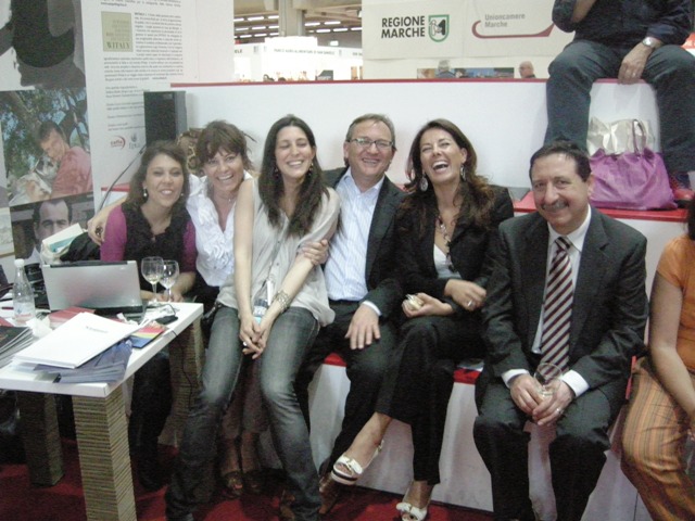 gruppo-pranzo-ecc sulle gradinate