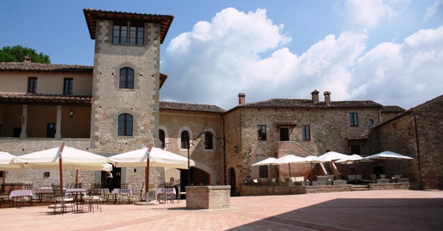 piazzetta-3 il lato ristorante