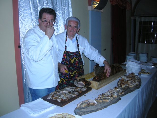 pmpili Lucio Pompili e la porchetta di cinghiale