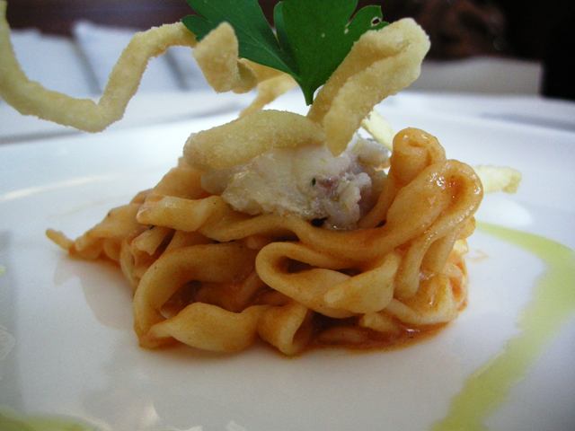 tria-2 tria con sughetto di pescatrice e aria di ricotta forte, seconda ricetta