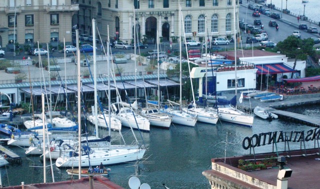 il Circolo Savoia da Castel dell' Ovo