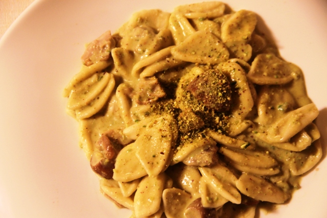 strascinati con fonduta di caciocavallo podolico porcini e pistacchi