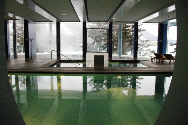 la piscina