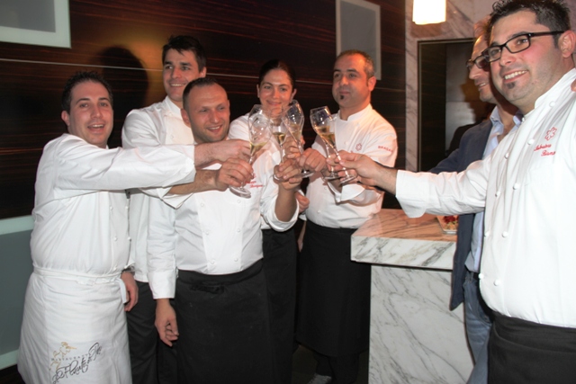 ed eccoli tutti e sei: Luigi Tramontano, Pasquale Palamaro, Giuseppe Stanzione, Rosanna Marziale, Vincenzo Guarino e Salvatore Bianco