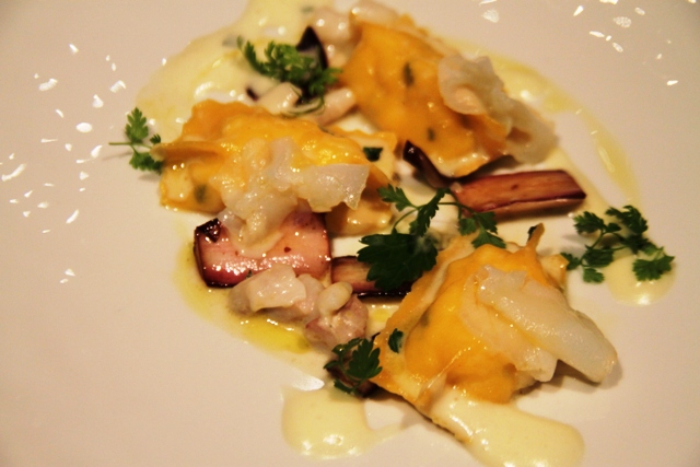 ravioli ripieni di baccalà e pecorino siciliano con radicchio trevisano tardivo