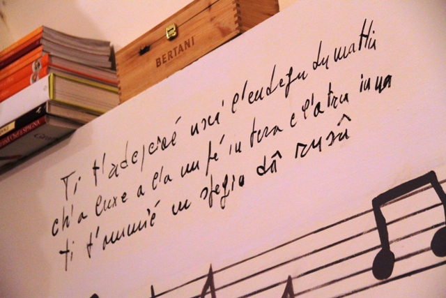 i titolari sono liguri e lo si vede dalle scritte alle pareti